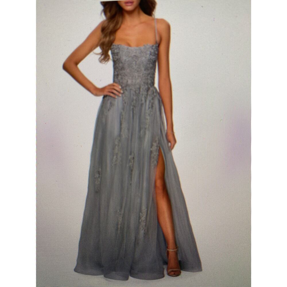 NWT la femme floral embroidered tulle gown in silver size 8
